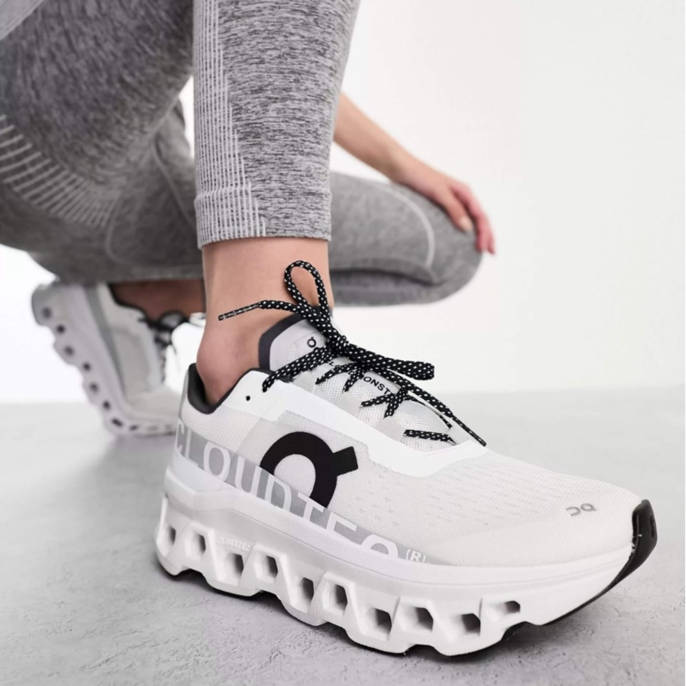 ON running Cloudmonster
$189 Women Size 7.5 preowned 
Undyed White Black